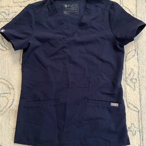 Figs Casma scrub top